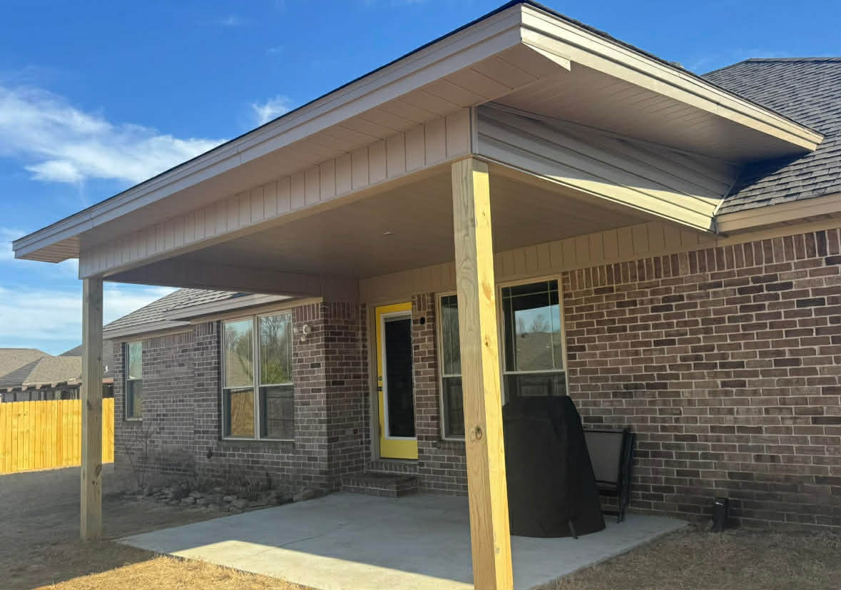 Covered Patio Build — Aurora, MO